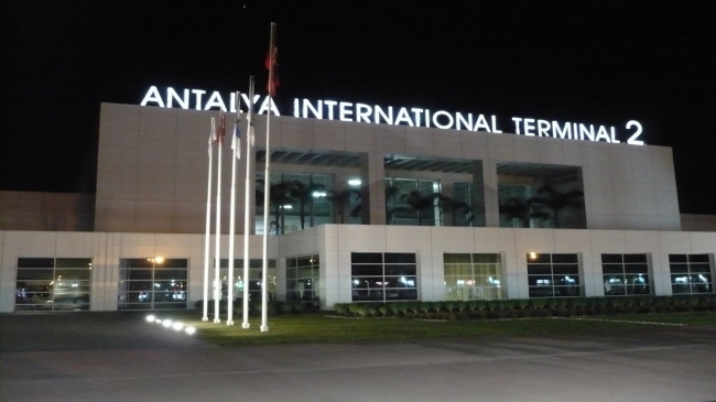 antalya internationella terminal 2 hyr en bil